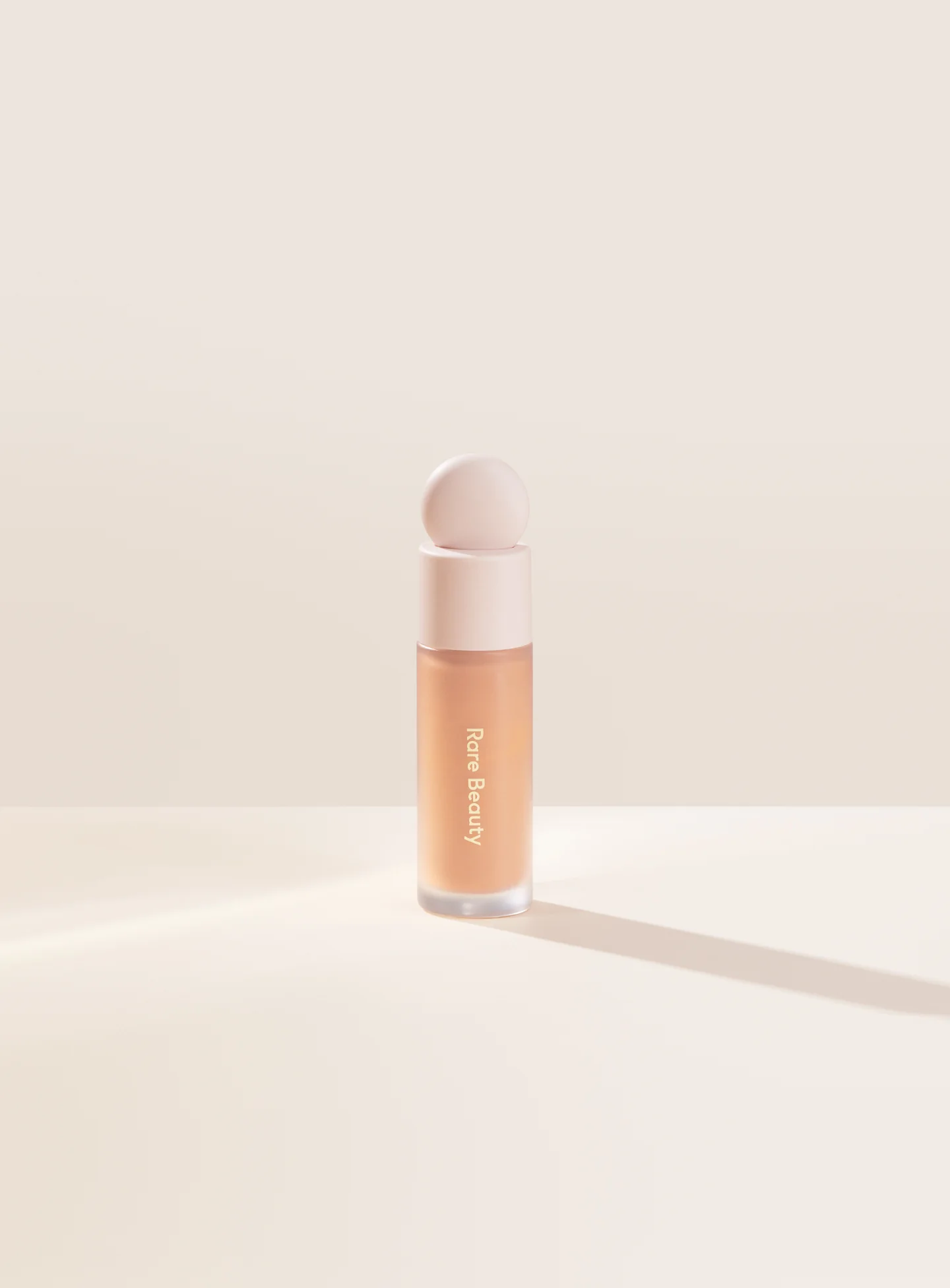 Liquid Touch Brightening Concealer - Image 13
