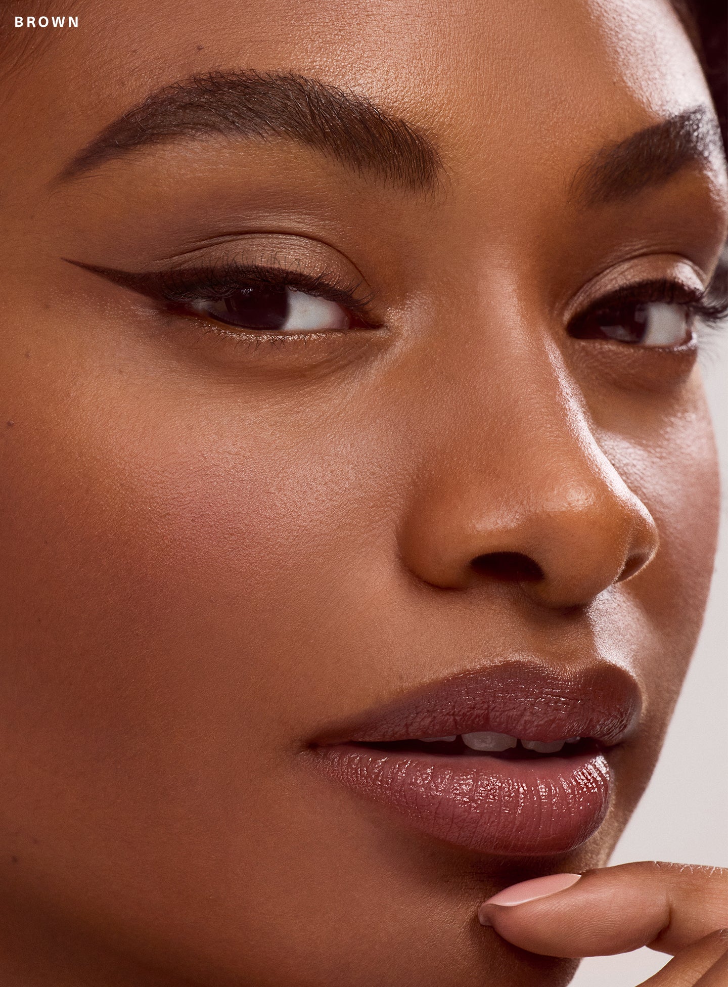 Perfect Strokes Matte Liquid Liner - Brown - Image 10