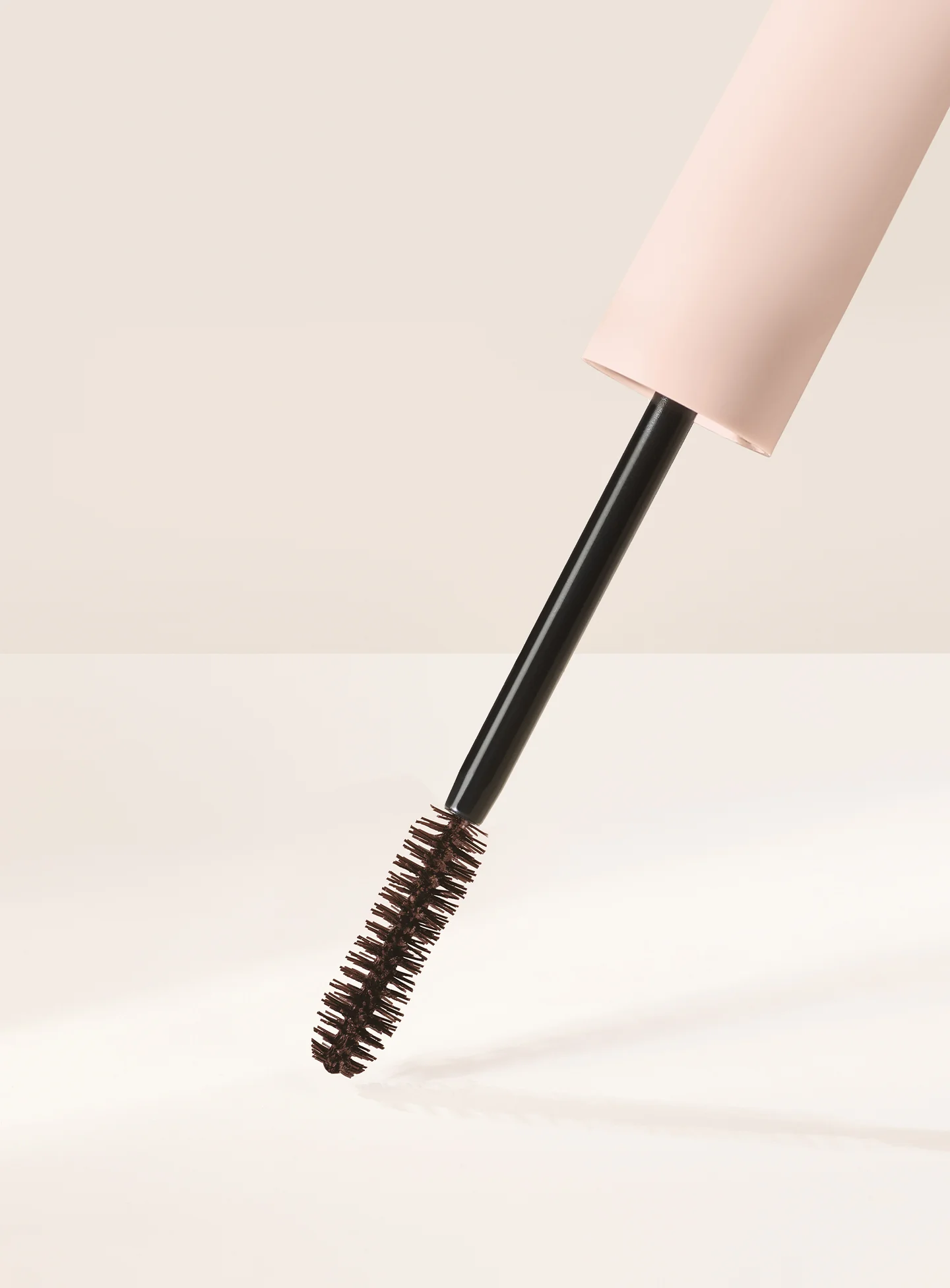 Perfect Strokes Universal Volumizing Mascara - Brown - Image 11